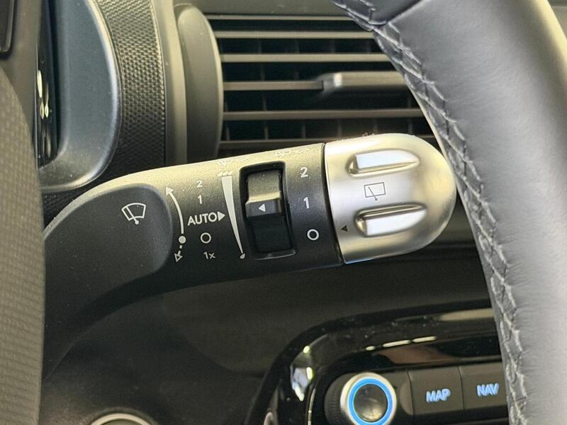 Hyundai INSTER vaihtoauto