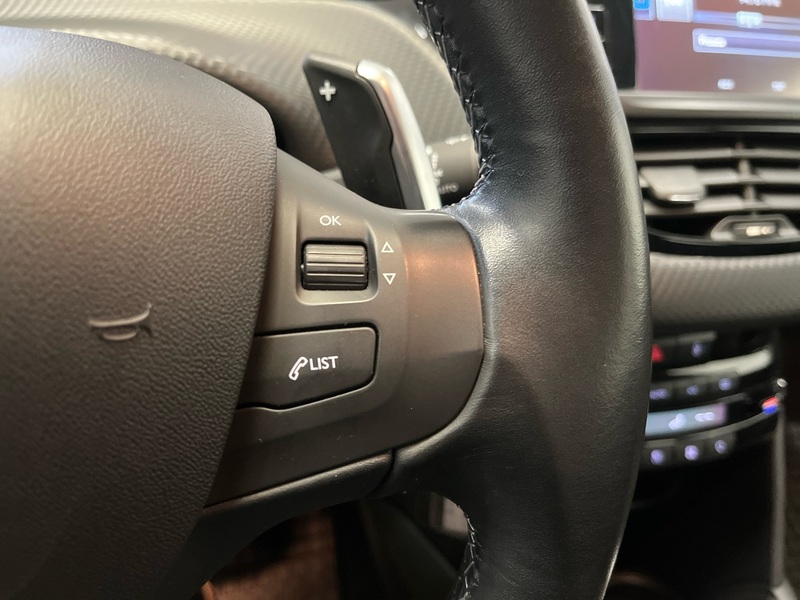 Peugeot 208 vaihtoauto