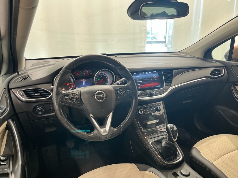 Opel Astra vaihtoauto