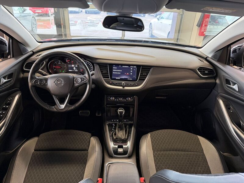 Opel Grandland X vaihtoauto