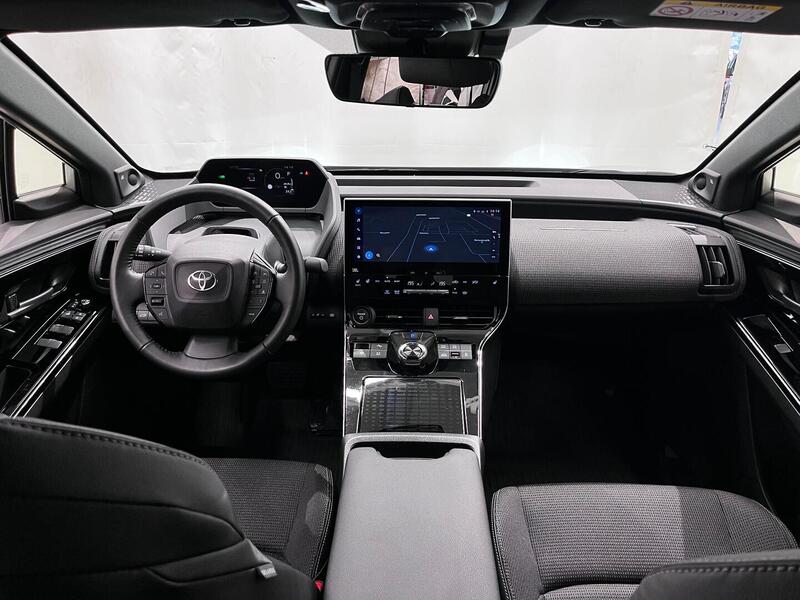 Toyota bZ4X vaihtoauto