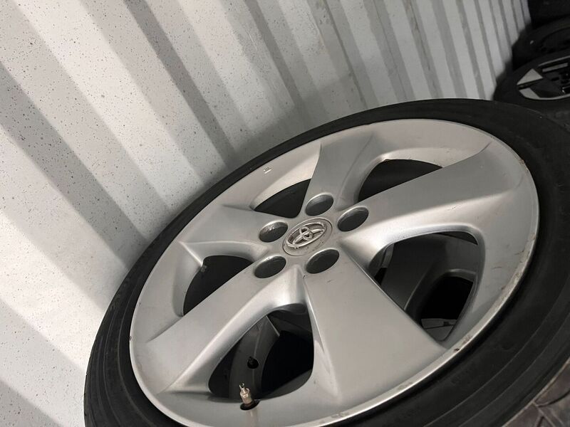 Toyota Auris vaihtoauto