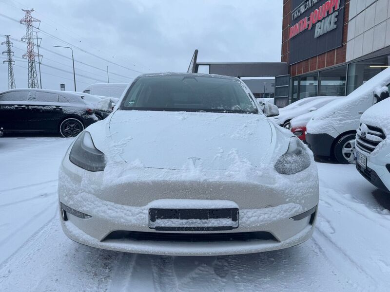 Tesla Model Y vaihtoauto