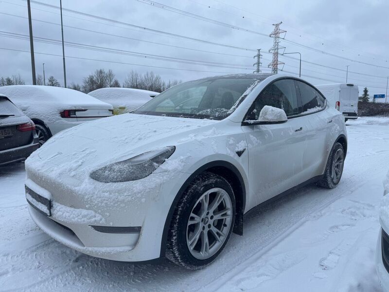 Tesla Model Y vaihtoauto