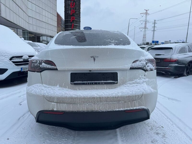 Tesla Model Y vaihtoauto