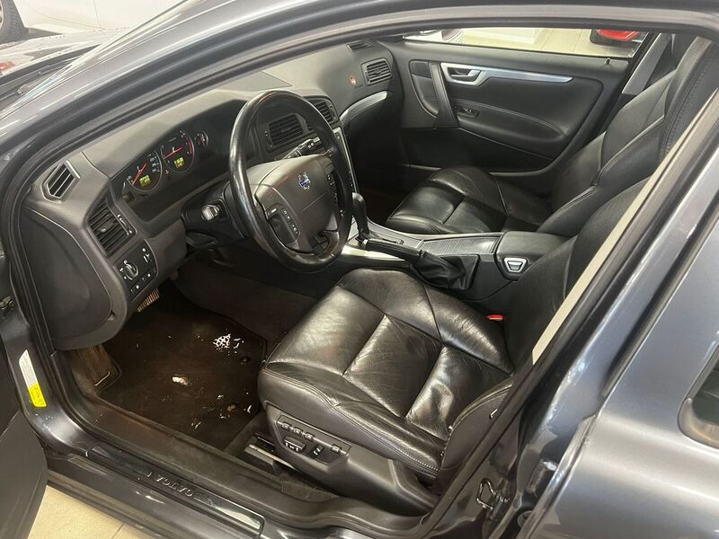 Volvo V70 vaihtoauto