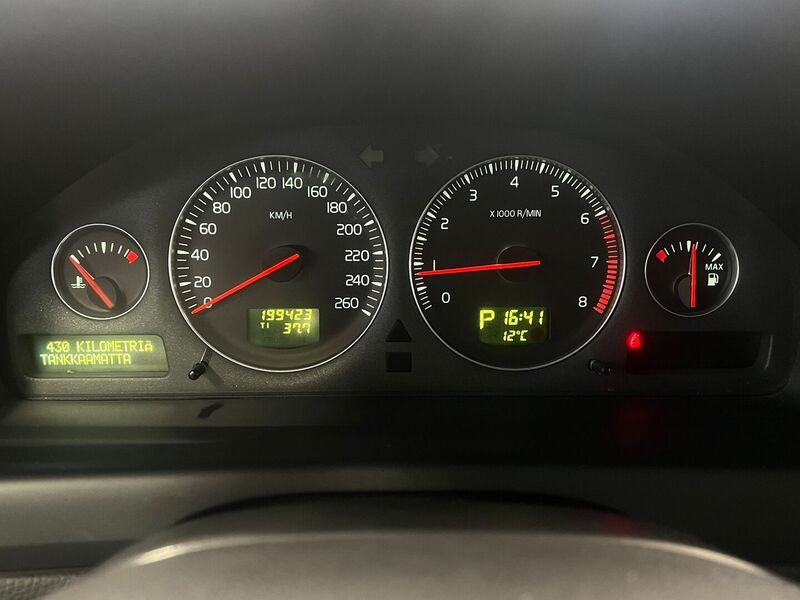 Volvo V70 vaihtoauto