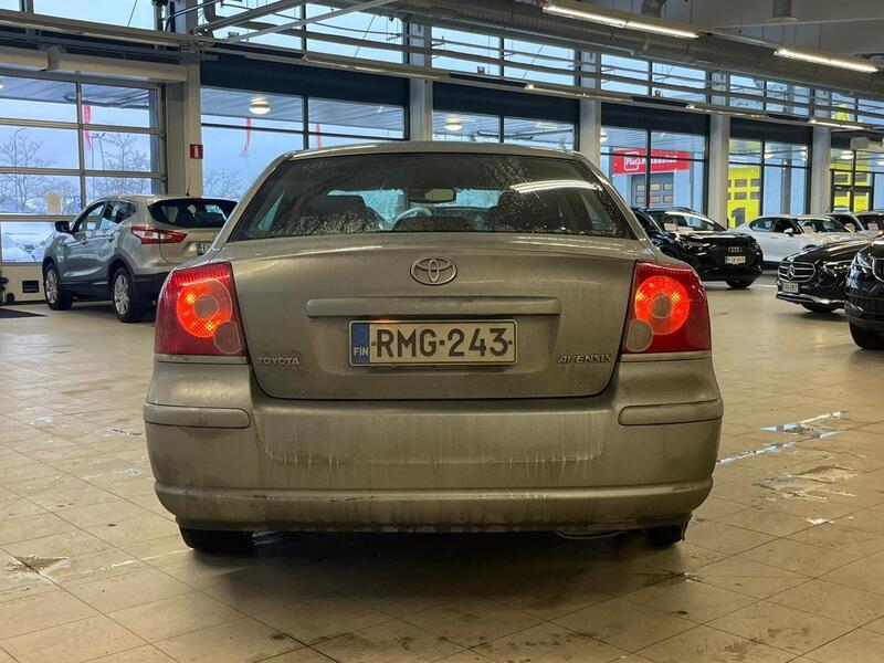 Toyota Avensis vaihtoauto