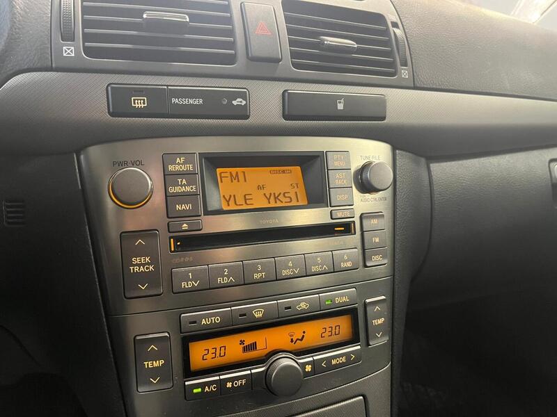 Toyota Avensis vaihtoauto