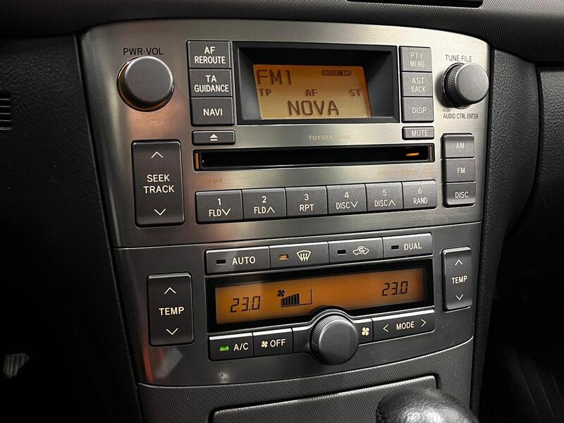 Toyota Avensis vaihtoauto