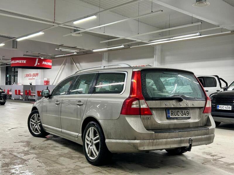 Volvo V70 vaihtoauto