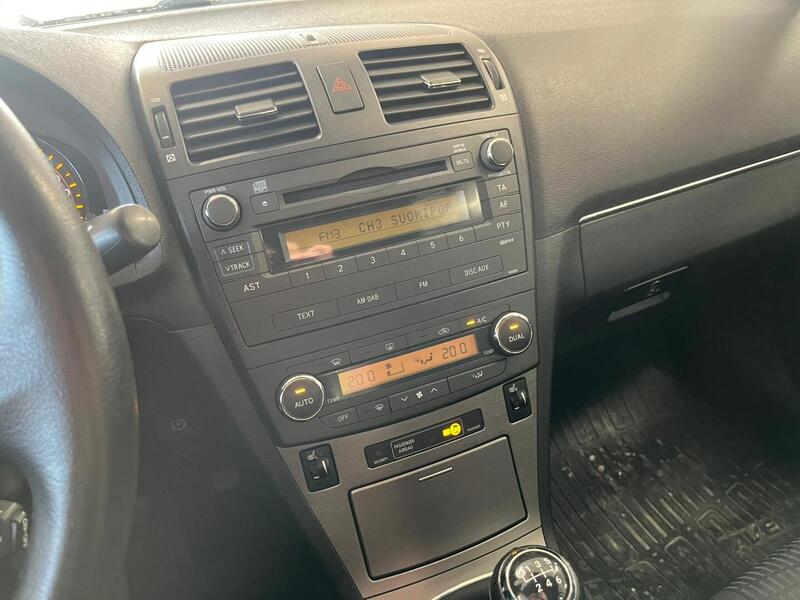 Toyota Avensis vaihtoauto