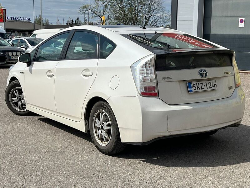Toyota Prius vaihtoauto