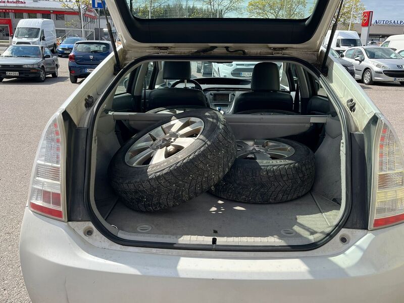 Toyota Prius vaihtoauto