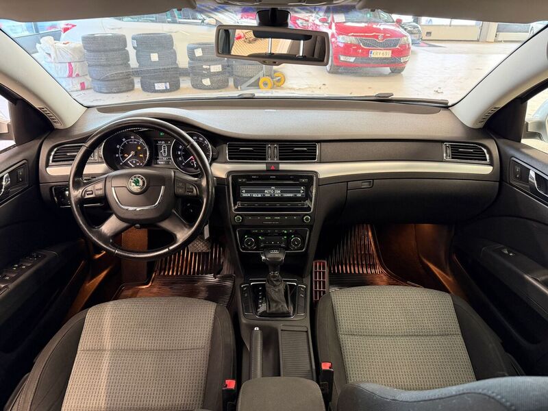 Skoda Superb vaihtoauto