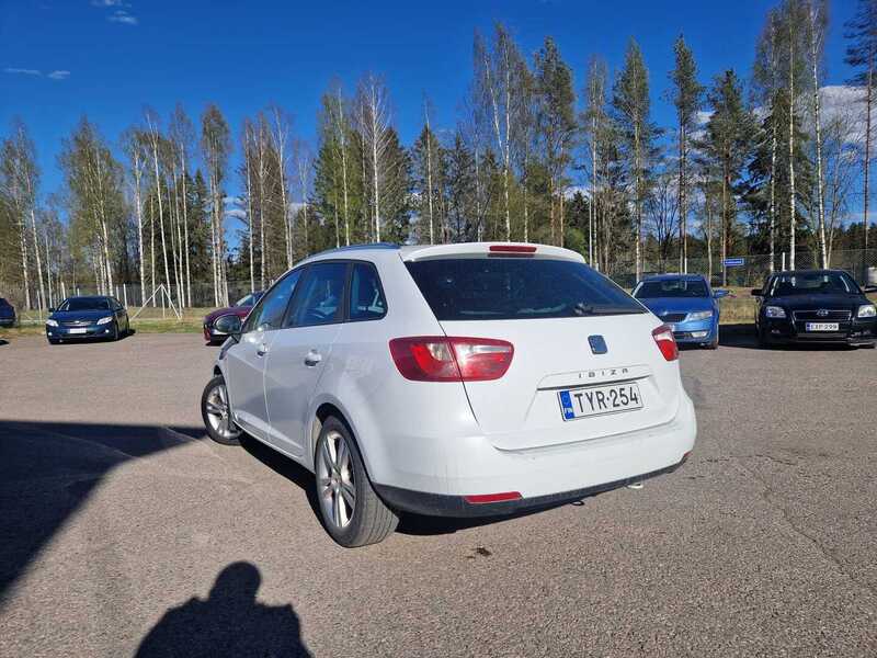 SEAT Ibiza ST vaihtoauto