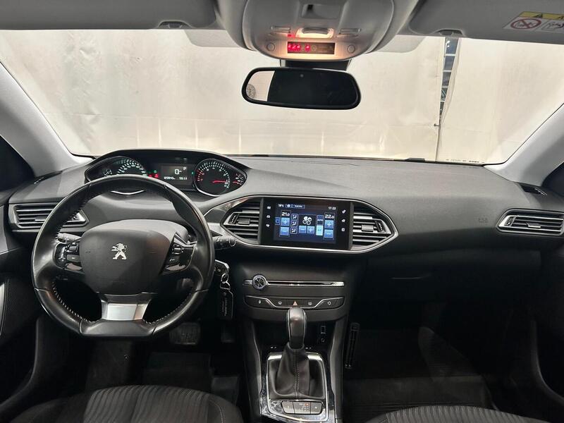 Peugeot 308 vaihtoauto