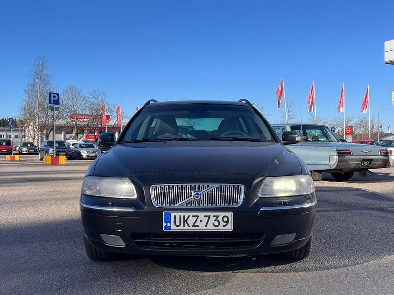 Volvo V70 vaihtoauto