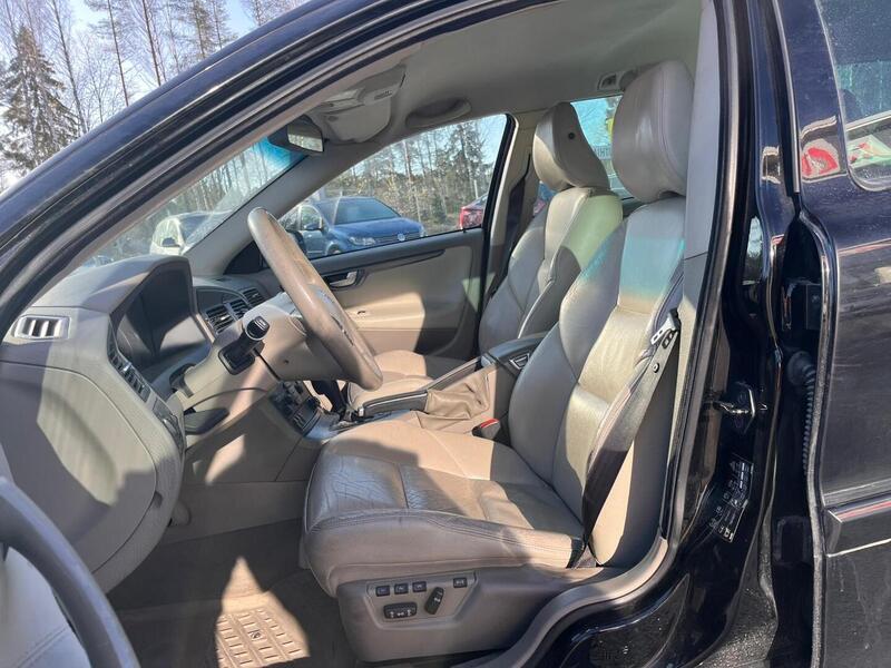 Volvo V70 vaihtoauto