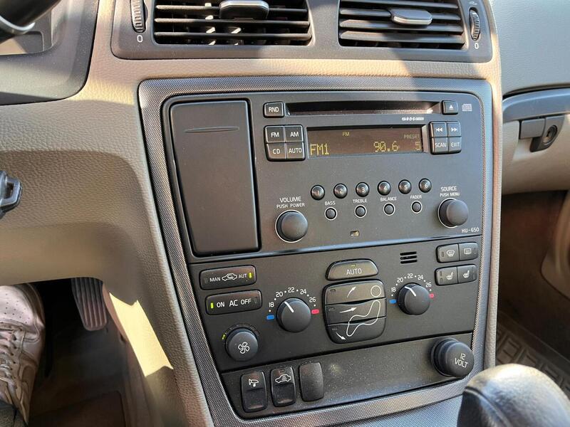 Volvo V70 vaihtoauto