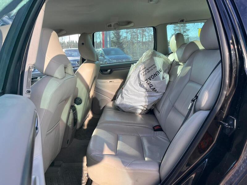 Volvo V70 vaihtoauto