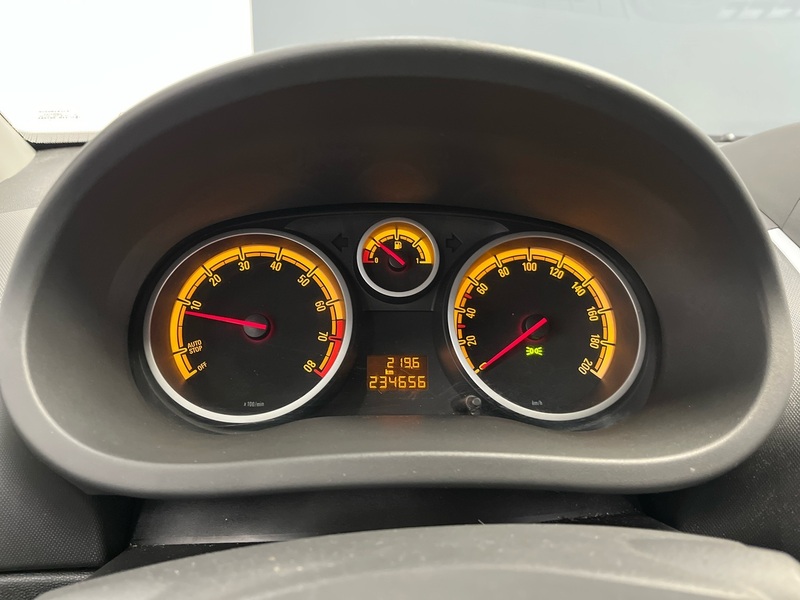 Opel Corsa vaihtoauto