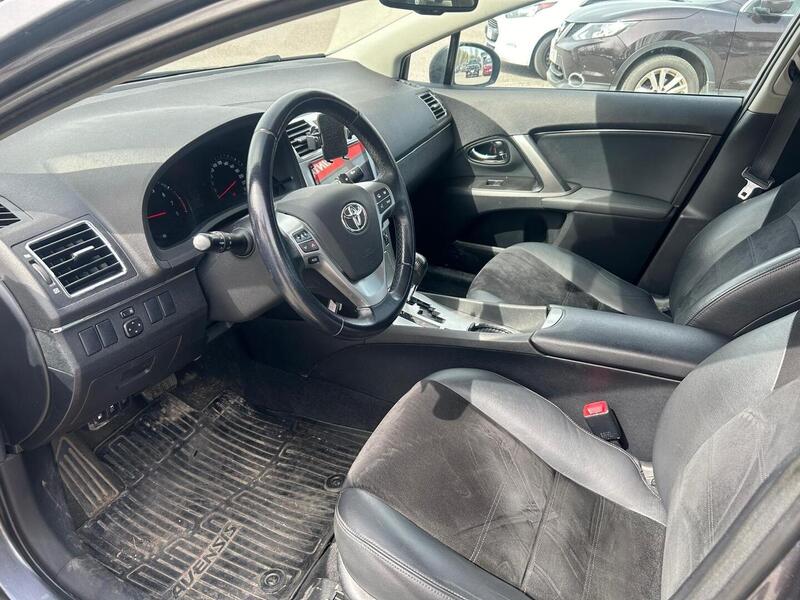 Toyota Avensis vaihtoauto