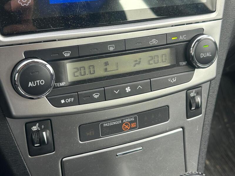 Toyota Avensis vaihtoauto