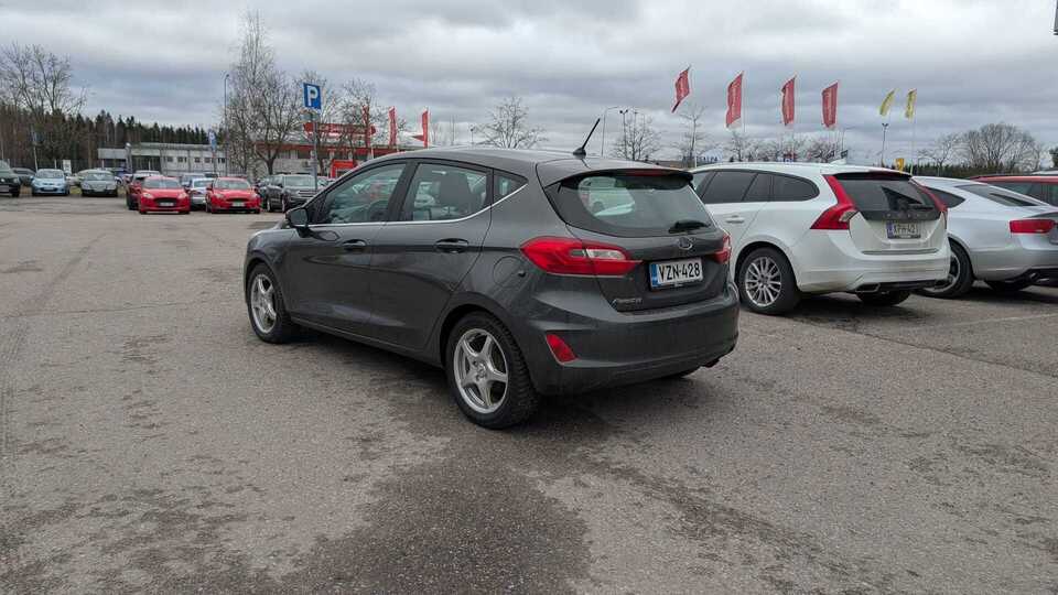 Ford Fiesta vaihtoauto