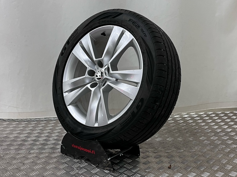 Skoda Karoq vaihtoauto