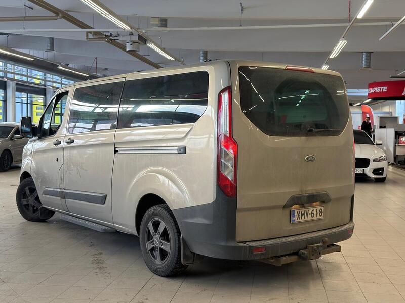 Ford Tourneo Custom vaihtoauto