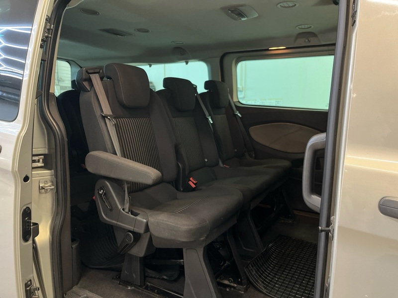 Ford Tourneo Custom vaihtoauto