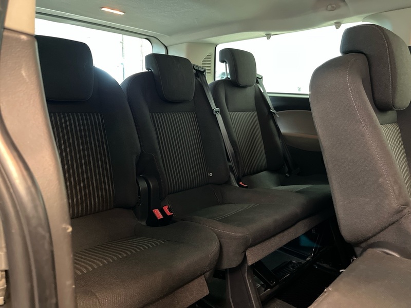 Ford Tourneo Custom vaihtoauto