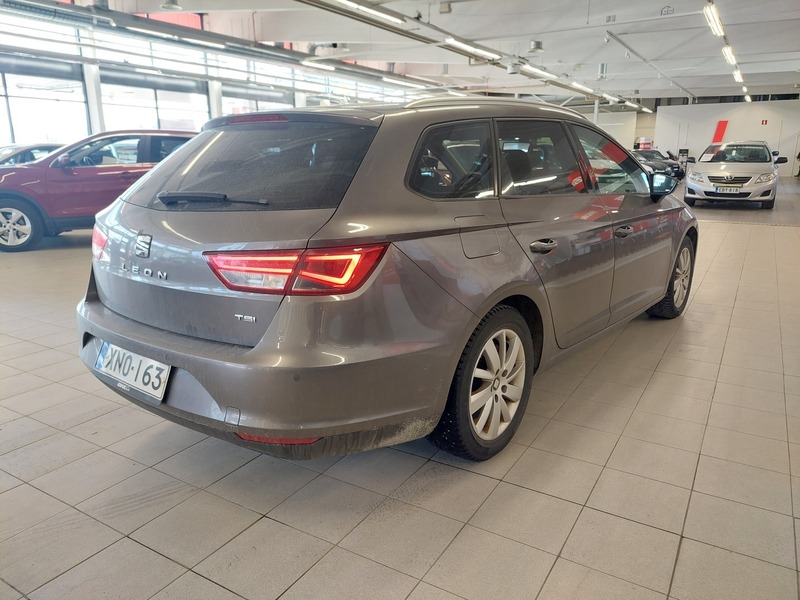 SEAT Leon ST vaihtoauto