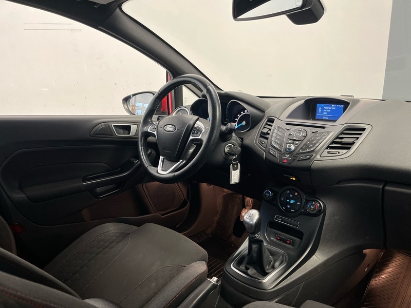 Ford Fiesta vaihtoauto