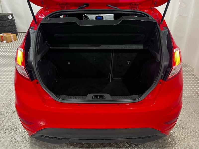 Ford Fiesta vaihtoauto