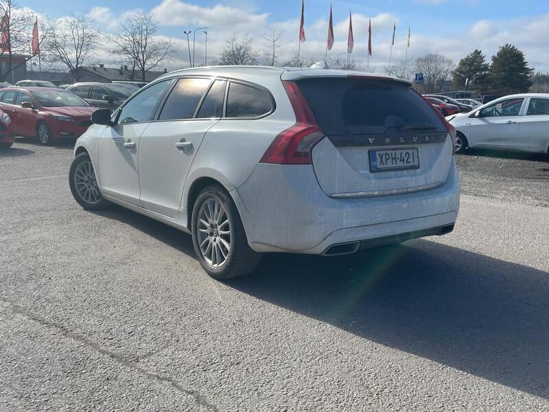 Volvo V60 vaihtoauto