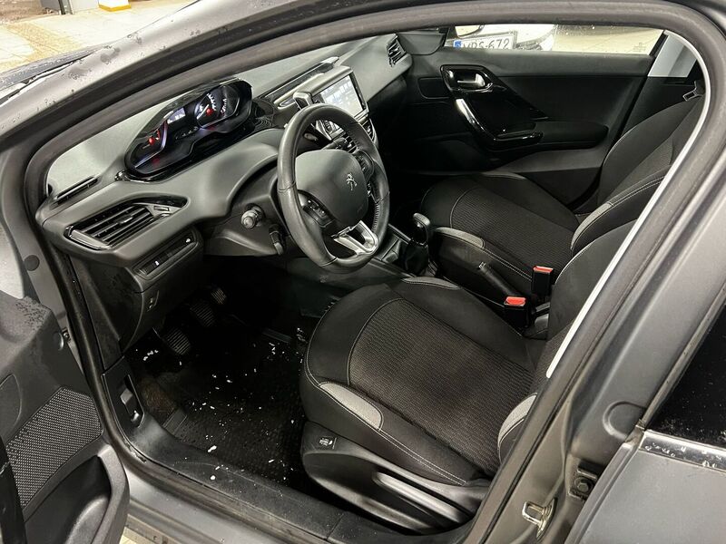 Peugeot 208 vaihtoauto