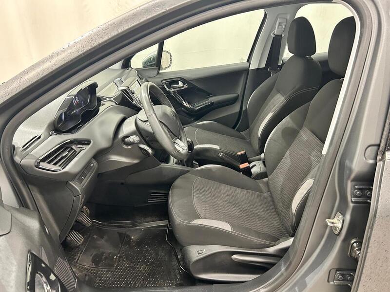 Peugeot 208 vaihtoauto