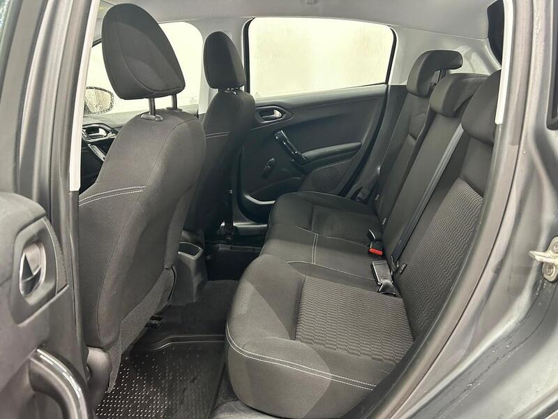 Peugeot 208 vaihtoauto