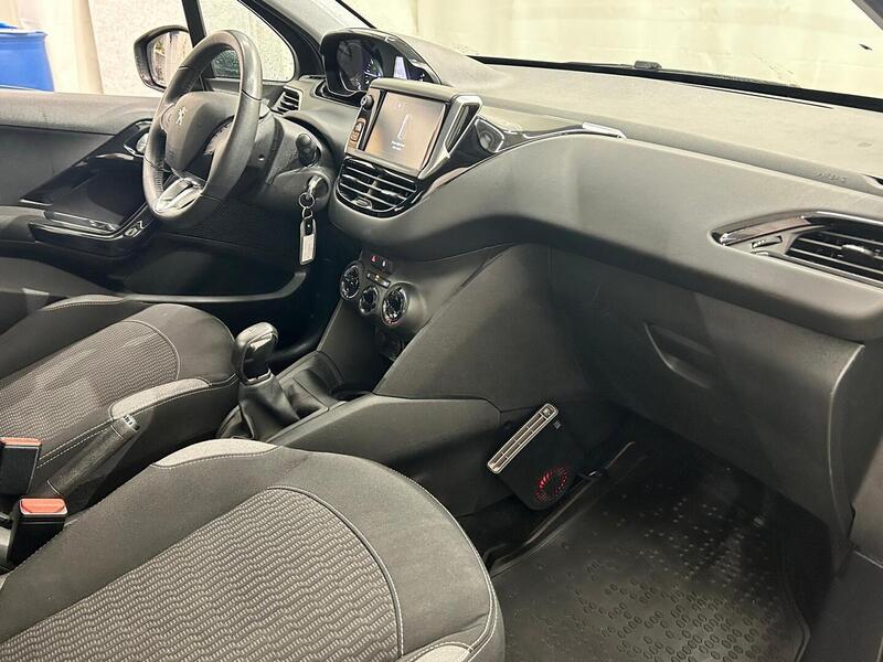 Peugeot 208 vaihtoauto