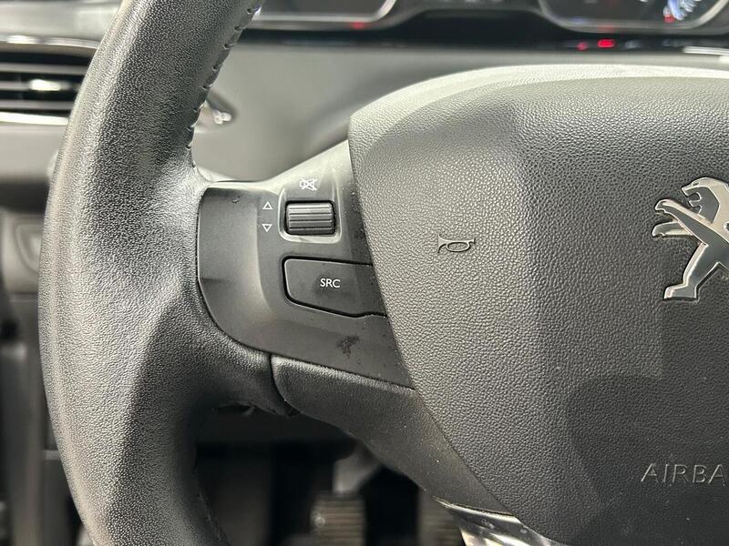 Peugeot 208 vaihtoauto