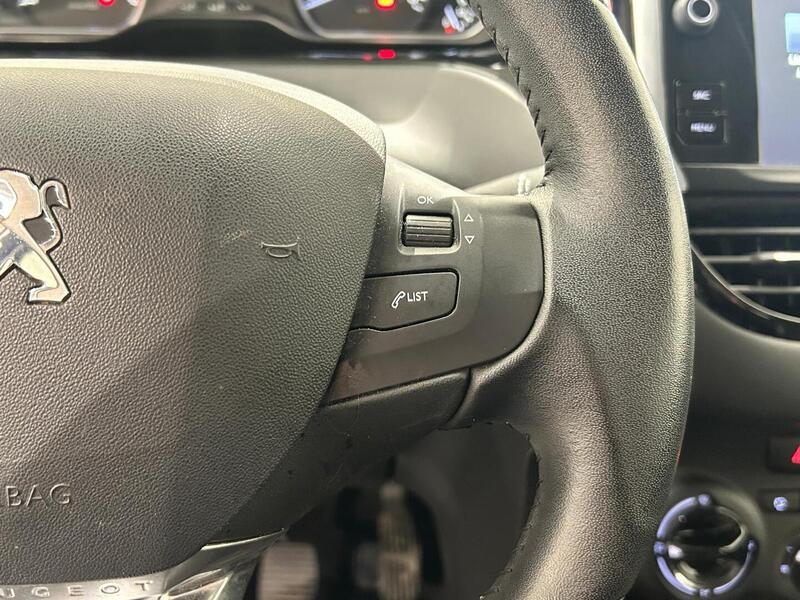 Peugeot 208 vaihtoauto