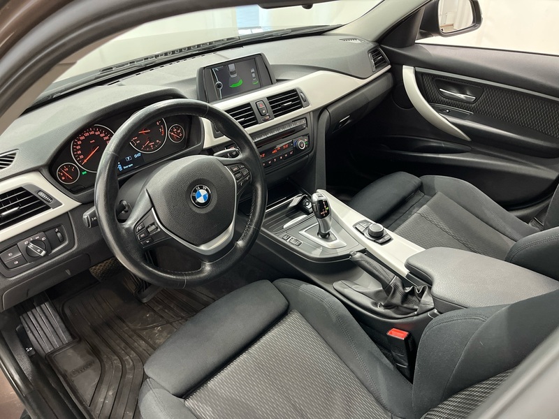 BMW 320 vaihtoauto