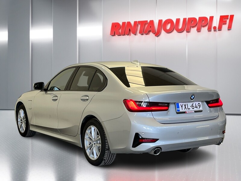 BMW 320 vaihtoauto
