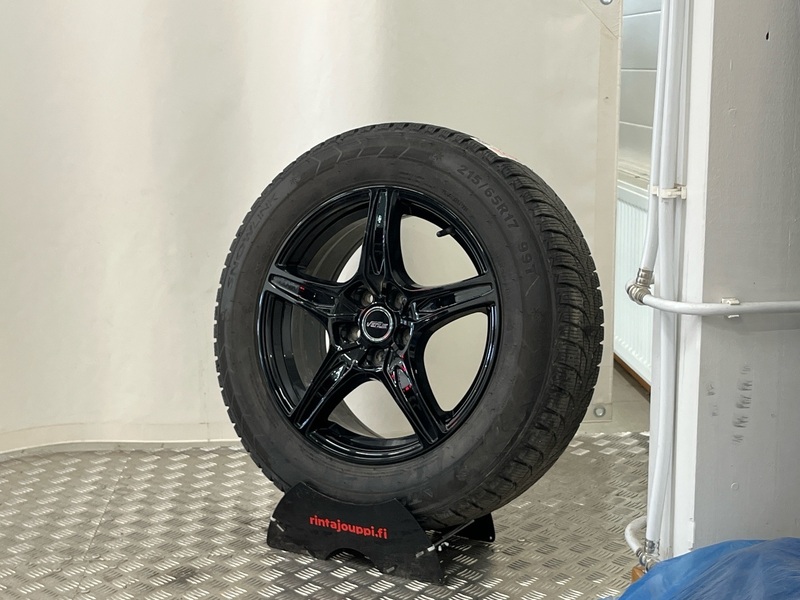 Mercedes-Benz GLA vaihtoauto