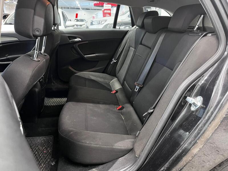 Opel Insignia vaihtoauto