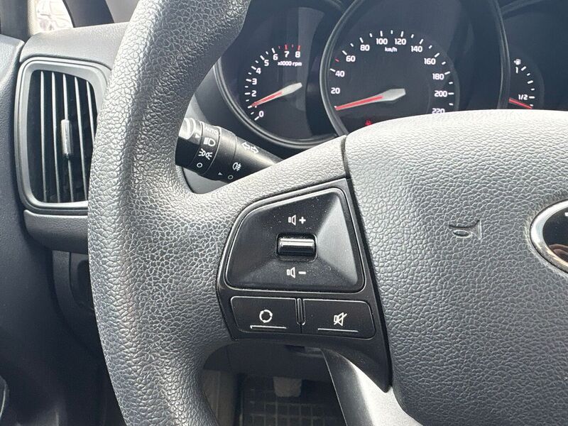 Kia Rio vaihtoauto