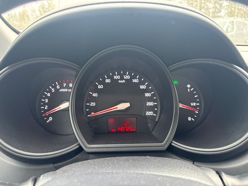 Kia Rio vaihtoauto