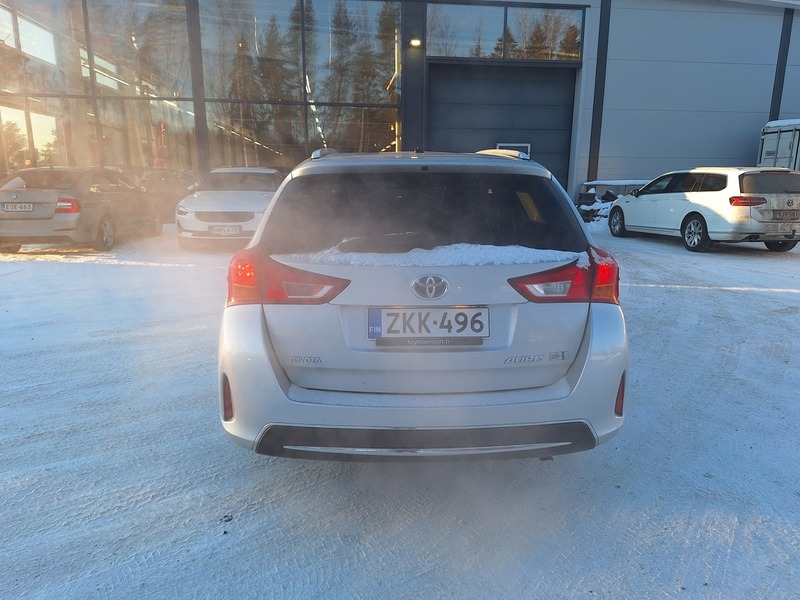 Toyota Auris vaihtoauto